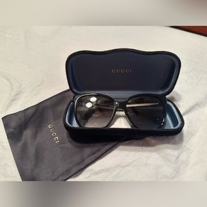 Gucci Sunglasses GG0507S